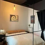 Central, Appartement Parisien, Welcome Home !